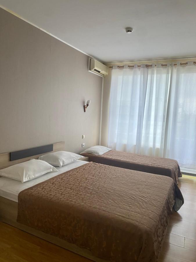 Apartments Danita & Restaurant&Pool Bar 瓦爾納 外观 照片