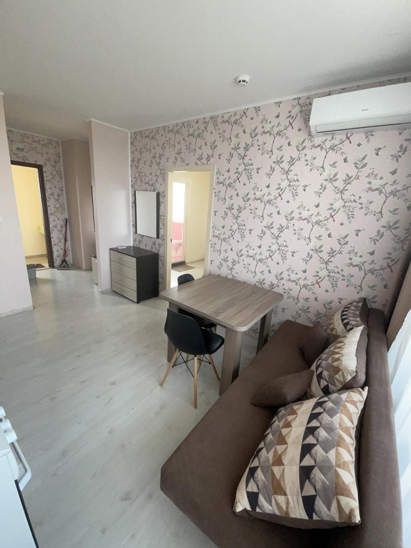 Apartments Danita & Restaurant&Pool Bar 瓦爾納 外观 照片