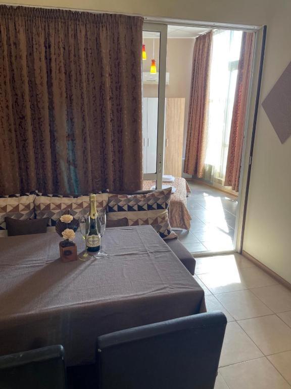 Apartments Danita & Restaurant&Pool Bar 瓦爾納 外观 照片