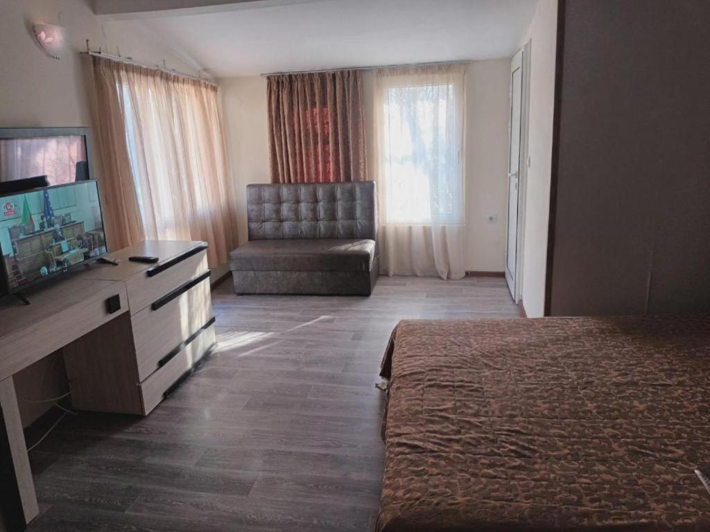 Apartments Danita & Restaurant&Pool Bar 瓦爾納 外观 照片